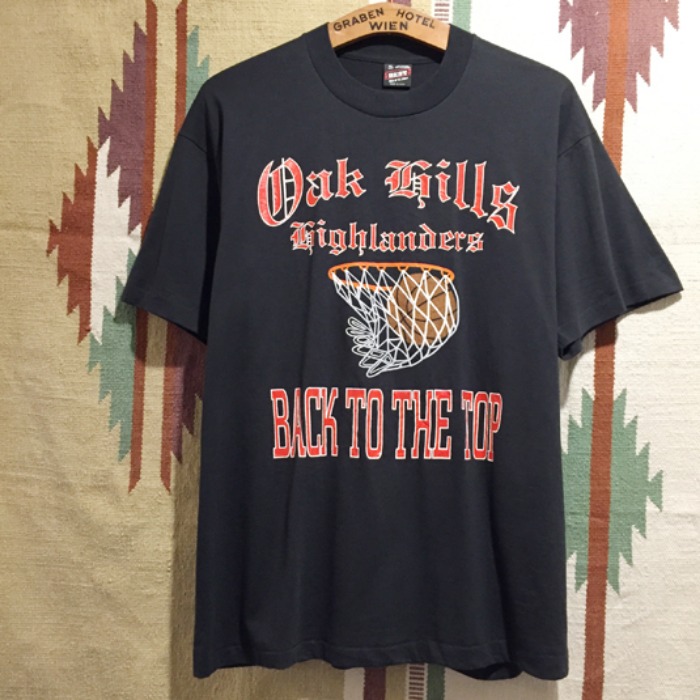 Vtg “Oak Hills” basketball print-T (by fruit of the loom).