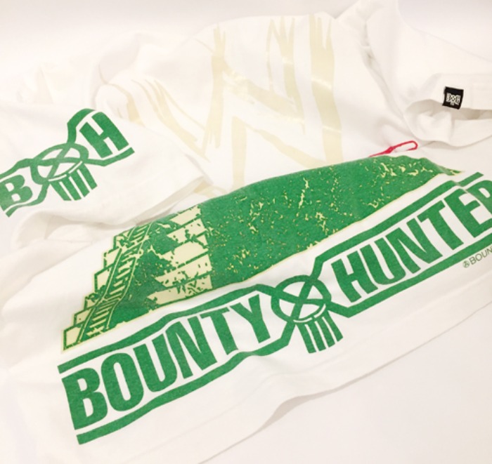 [JAPAN]BOUNTY HUNTER x WWE print T-shirt.