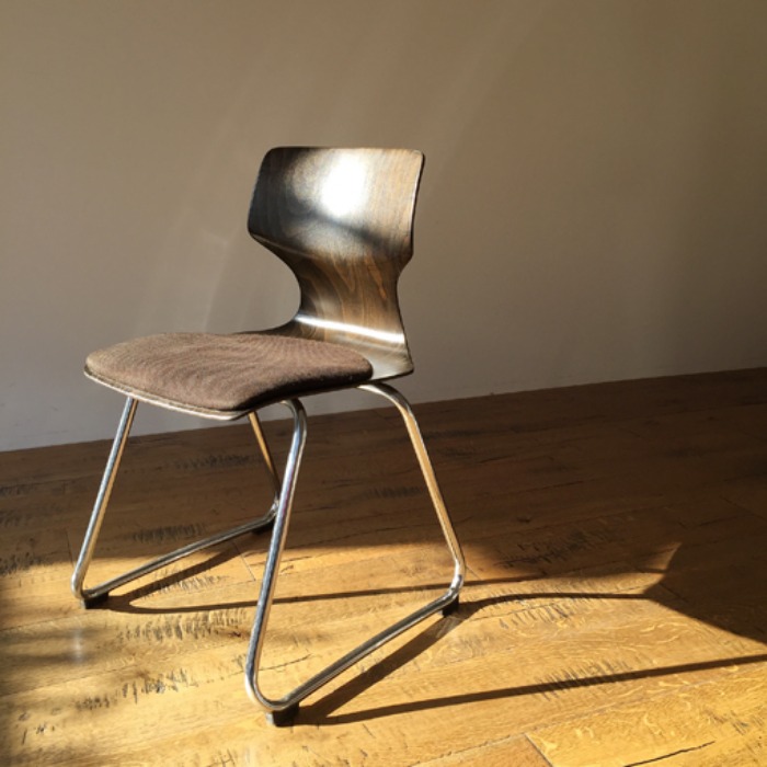 [GERMANY]70s Flototto mid-century modern pagwood seat cushion chair.