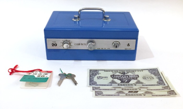 [JAPAN]80s Antique ELM mini safe cash box(금고).