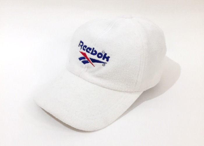90s vtg Reebok fleece cap.