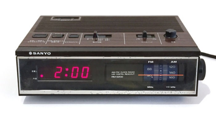 80s SANYO mid-century digital flipclock &amp; radio.