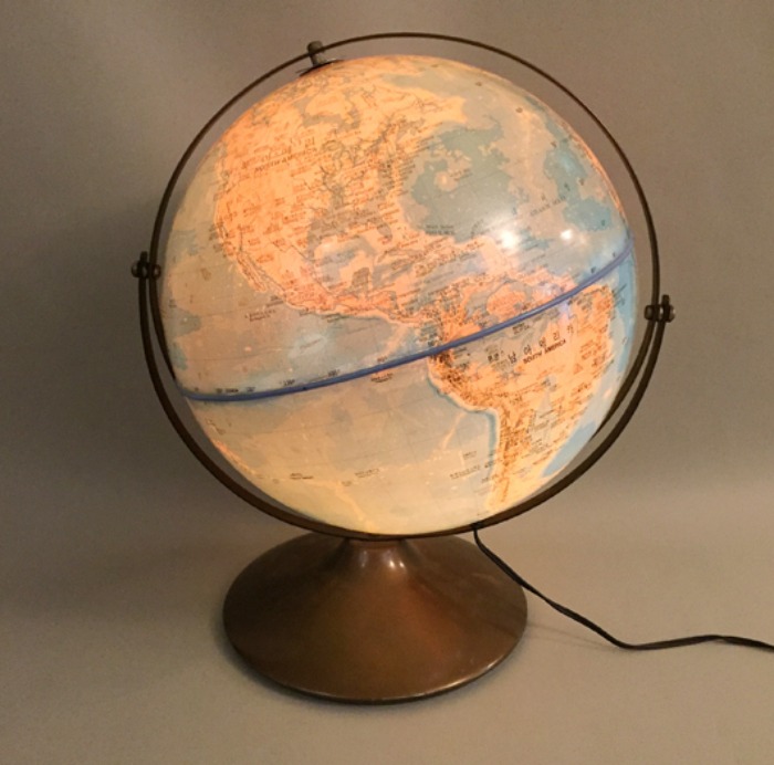 Vtg World globe 지구본 desk lamp.