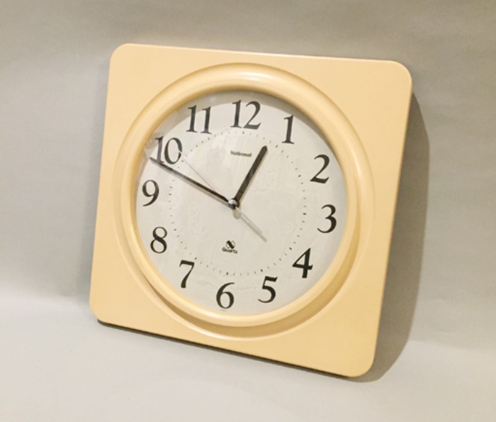 50s National ivory acrylic battery형식 wall clock(벽시계).