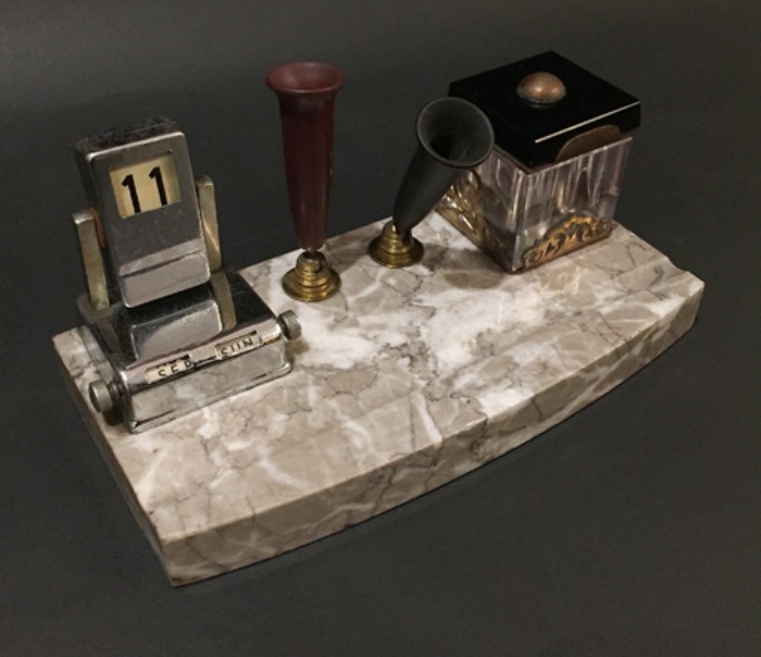 [U.S.A]vtg Desk set onyx marble calendar/pen holder/ink case.