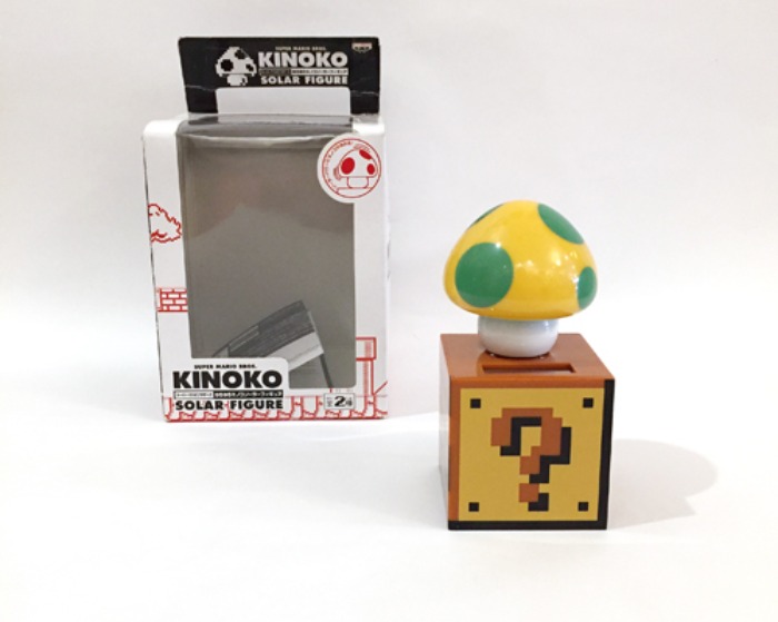 [JAPAN]SUPER MARIO BROS “Mushroom Kinoko” moving solar figure.