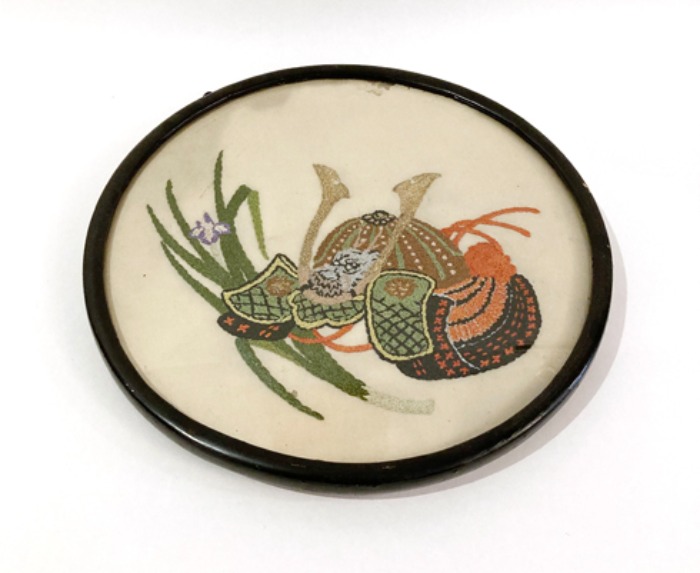 [JAPAN]70s Japanese samurai “kabuto” helmet quilt embroidery frame.