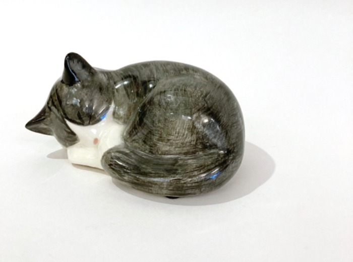 [ENGLAND]70s “Sleeping Cat” 잠자는 고양이 hand-made ceramic objet.