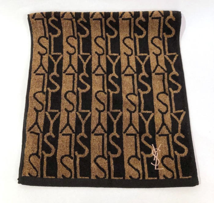90s YSL(Yves Saint Laurent) logo pattern towel.