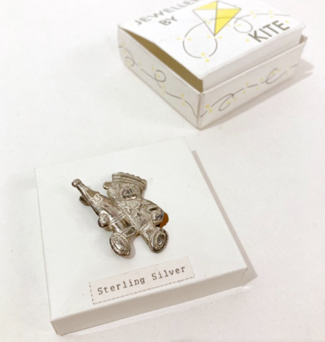 [ENGLAND]80s KITE JEWELLERY “Teddy Bear” silver brooch.