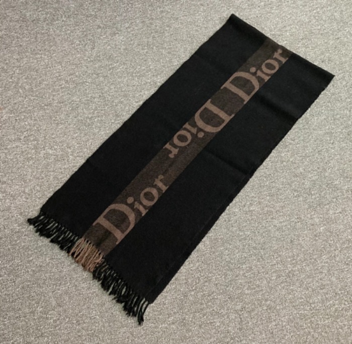 [italy]90s Christian Dior logo pattern cashmere/merino wool muffler.