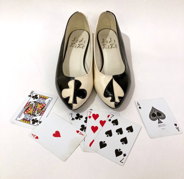 [JAPAN]didigigi “Poker card” design womens leather pumps.